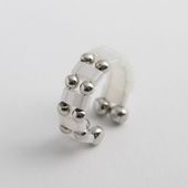 STELLA CIFFON/ビーズのイヤーカフ